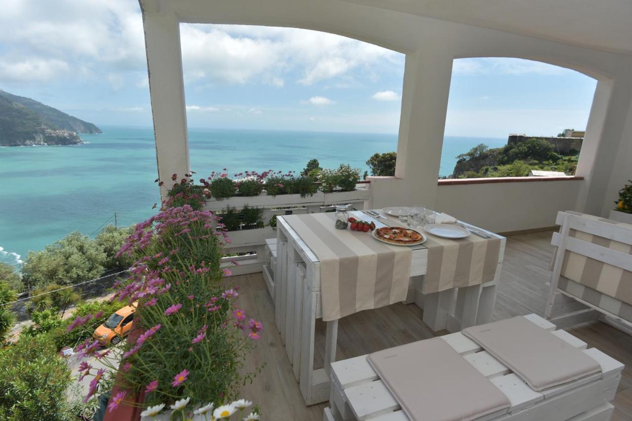 Amare Il Mare Affittacamere E Appartamenti Corniglia Exterior foto